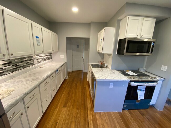 Foto del edificio - 460 Alden Ave