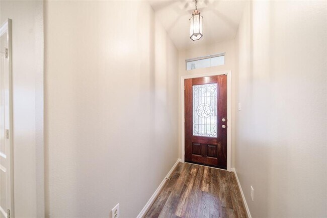 Building Photo - 28715 Hidden Cove Dr