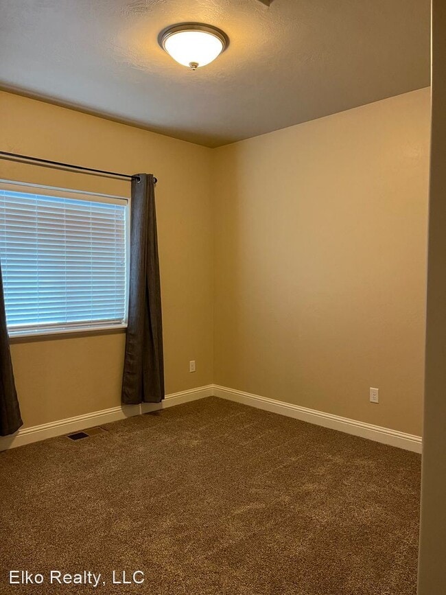 Building Photo - 3 br, 2 bath House - 3816 Boulder Creek