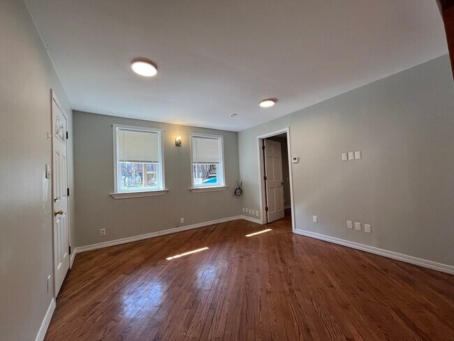 Foto del edificio - 2163 N Talman Ave