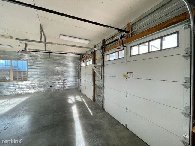 Building Photo - 1 br, 1 bath Condo - 333 New Ventures Dr