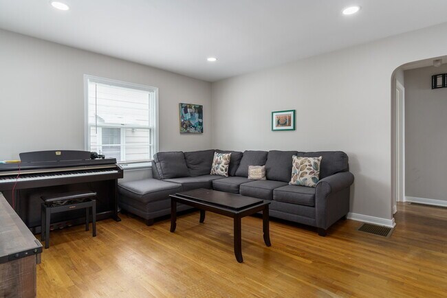 Foto del edificio - 62 E Stanton Ave