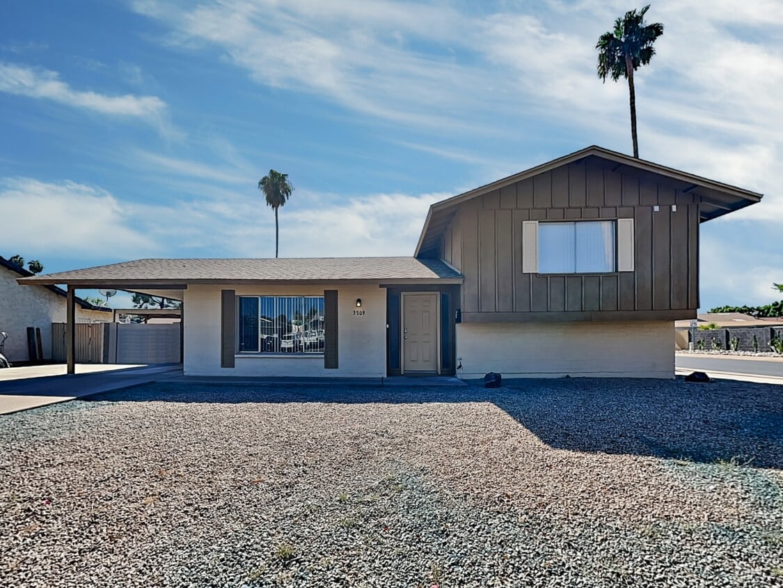 Primary Photo - 3709 W Acoma Dr