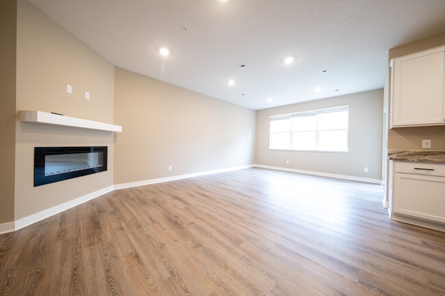 Building Photo - 16415 Jaffna Pl