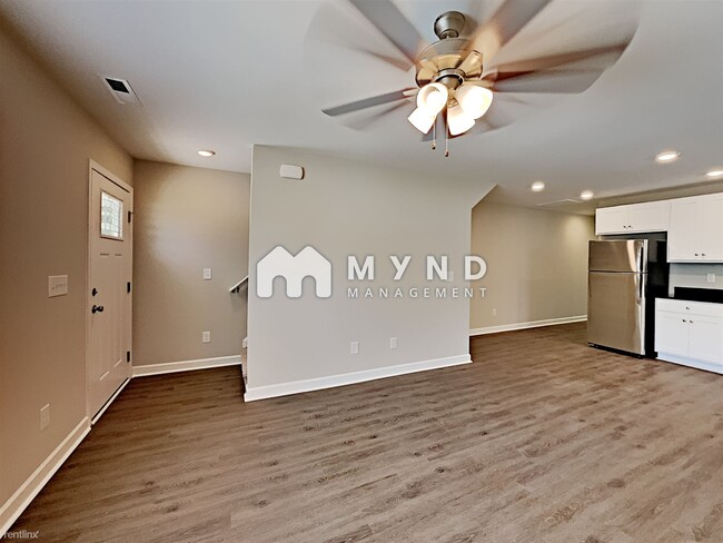 Building Photo - 3 br, 3 bath Townhome - 741 Hillside St