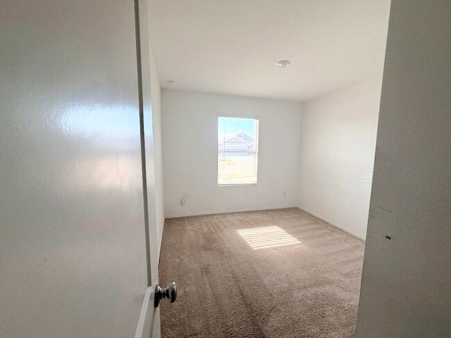 Building Photo - 1141 Catclaw Rd