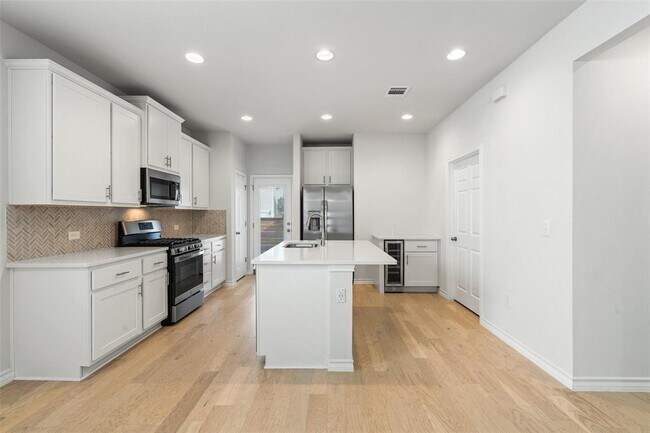 Foto del edificio - 4809 Plum Peach Bend