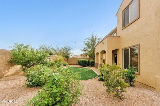Building Photo - 4842 E Firestone Dr