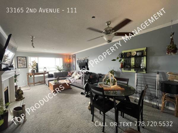 Building Photo - GREAT PRICE 3 BEDROOM APARTMENT