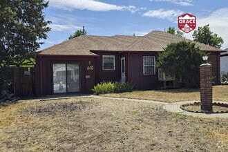 Building Photo - 610 S Eliot St