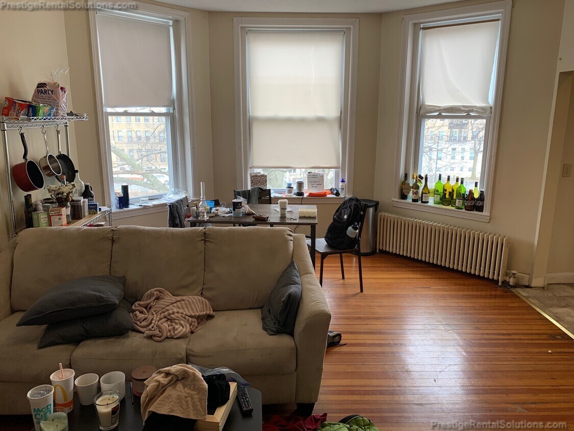 Foto principal - 1132 Commonwealth Ave