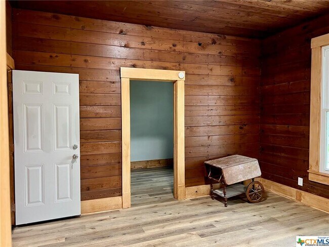 Foto del edificio - 409 S Pumphrey St