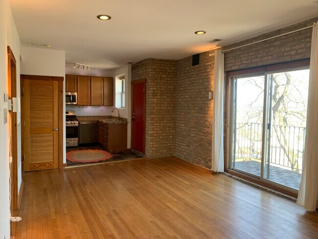 Foto del edificio - 1221 W Greenleaf Ave