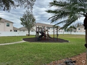 Building Photo - 3636 Pine Oak Cir