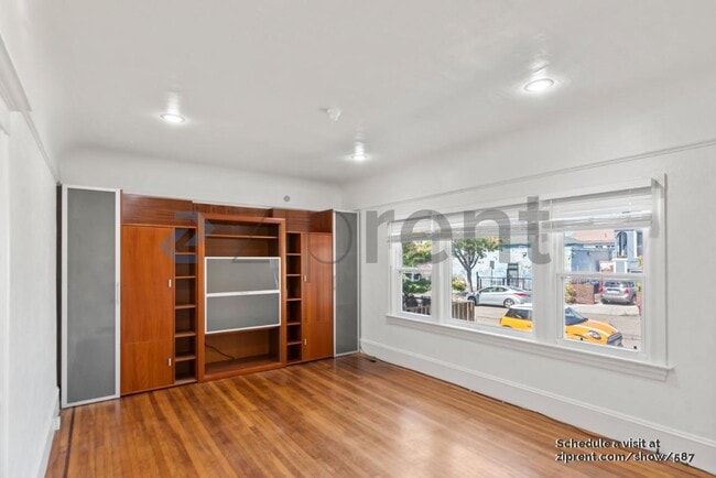 Building Photo - 2110 Essex St