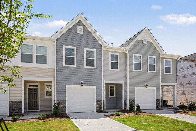 Building Photo - Brand-New Townhome Living in Raleigh!