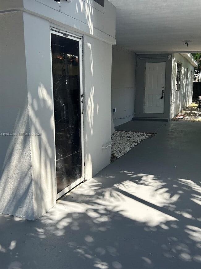 Building Photo - 257 W 45th St