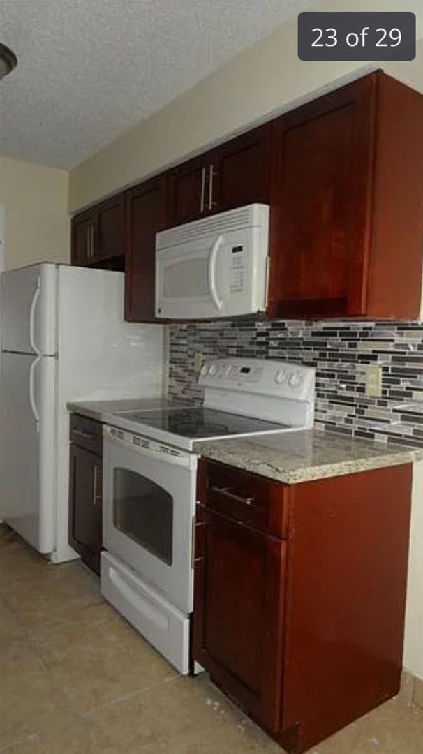 Foto del edificio - Spacious 2/2 Available for Move-In 9/1