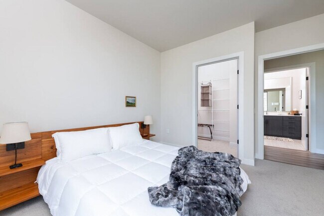 Foto del edificio - 1632 N Franklin Pl