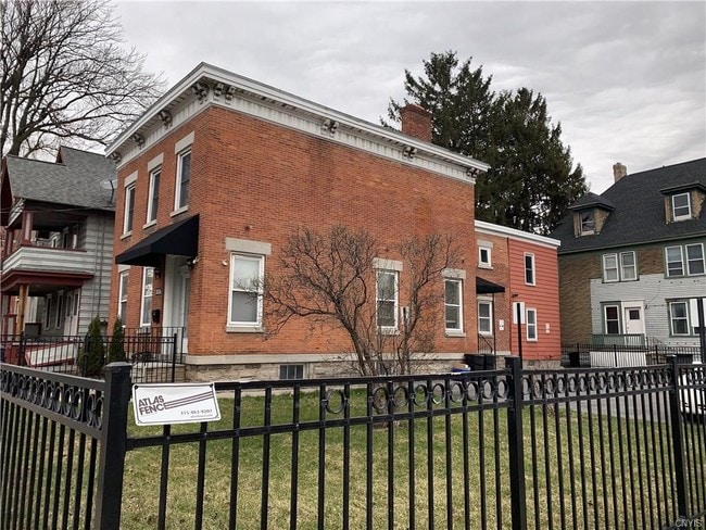 Building Photo - 202 N Townsend St