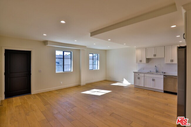 Foto del edificio - 22227 Pacific Coast Hwy