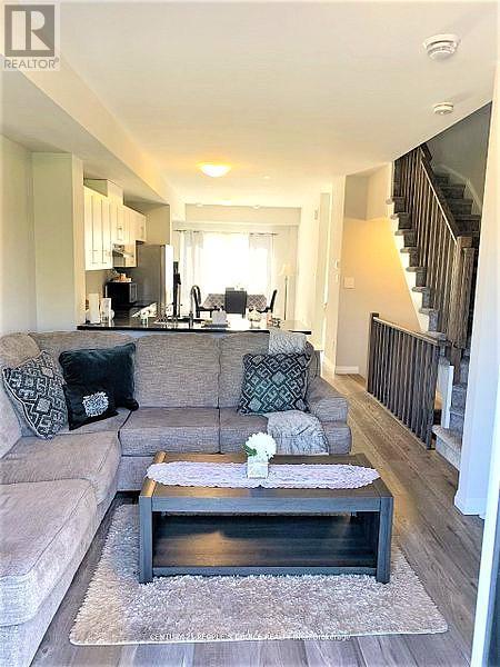 Photo du bâtiment - 720-720 Grey St