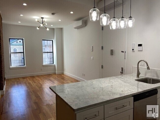Building Photo - VANDERBILT AVENUE / Renovated 1-Bedroom in...