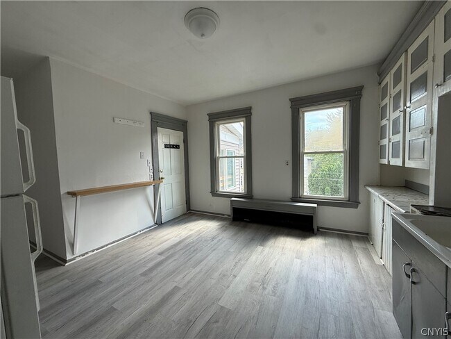 Foto del edificio - 109 Cleveland Ave