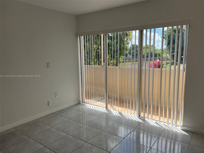 Foto del edificio - 10661 SW 108th Ave