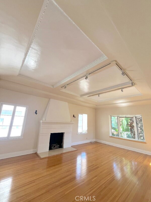 Building Photo - 223 S Gale Dr