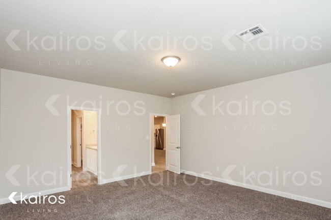 Building Photo - 6503 Tiger Pointe Dr.