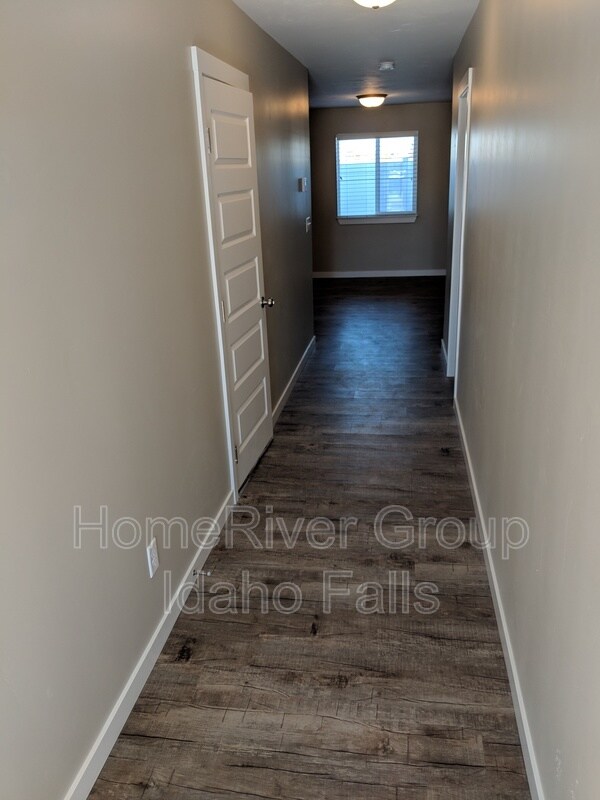Foto del edificio - 790 Trails End