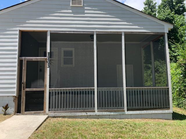 Building Photo - 1203 Burnett Road
