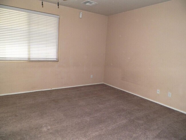 Foto del edificio - Charming 4 bed home in Laveen near school ...