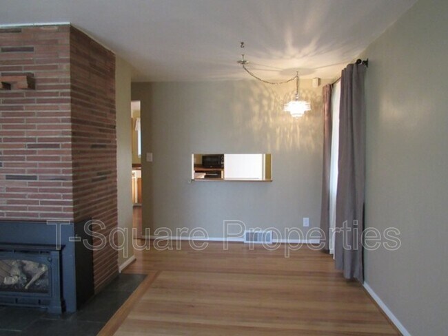 Foto del edificio - 19904 20th Ave NW