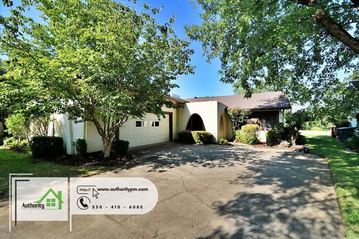 Primary Photo - 3926 Golf Dr