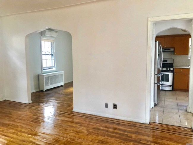 Building Photo - 58-07-58146 146th St
