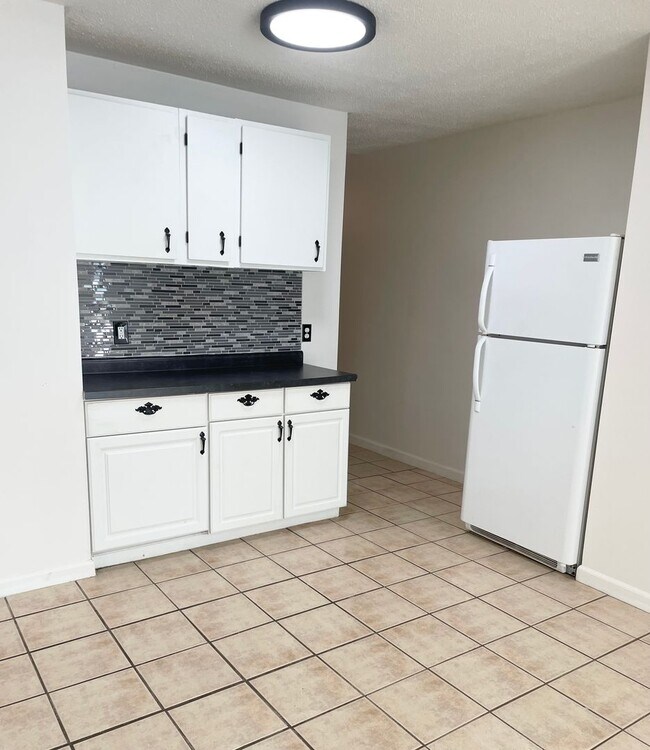 Foto del edificio - 29518 Joy Rd