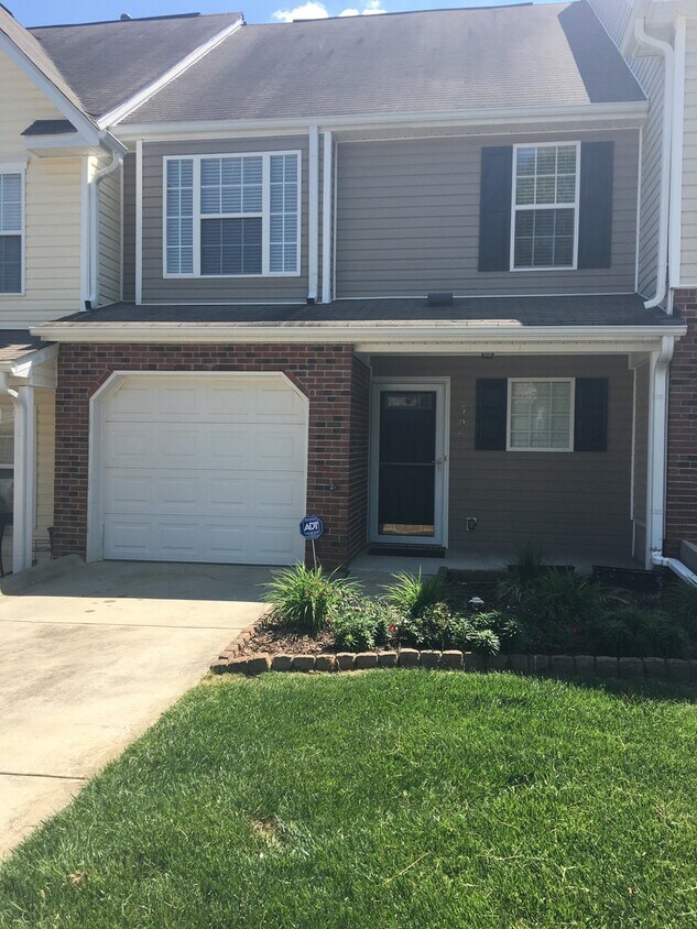 Foto del edificio - 2 Bedroom Townhome in McAlister's Place!