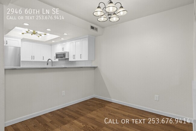 Foto del edificio - 2946 60th Ln SE