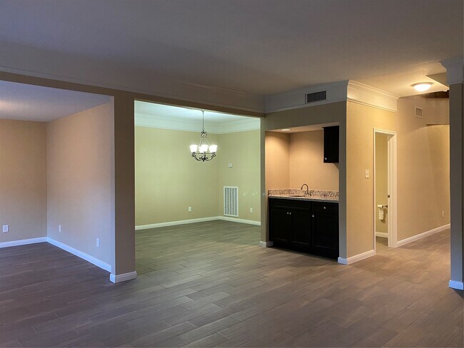 Building Photo - 12625 Memorial Dr