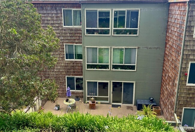 Building Photo - 5160 Diamond Heights Blvd