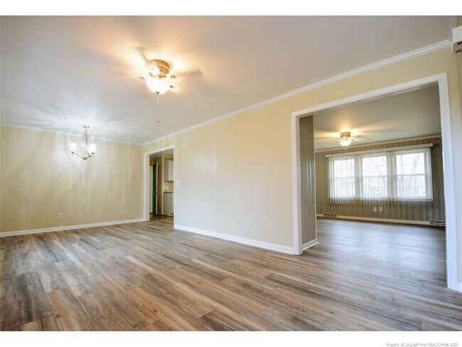 Building Photo - 211 Stacy Weaver Dr