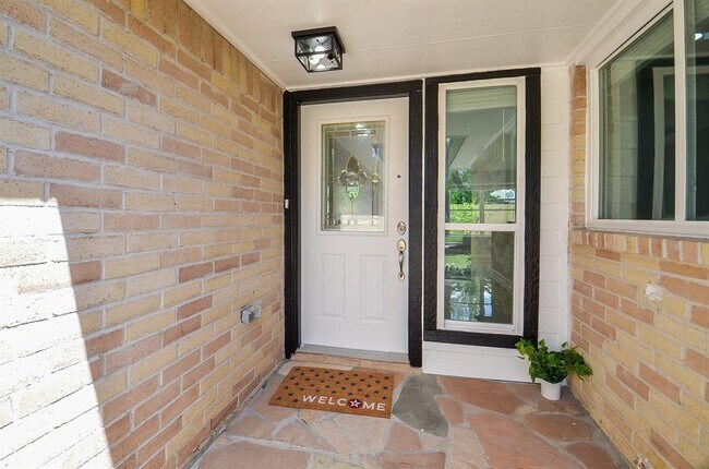 Building Photo - 7619 Sorbete Dr
