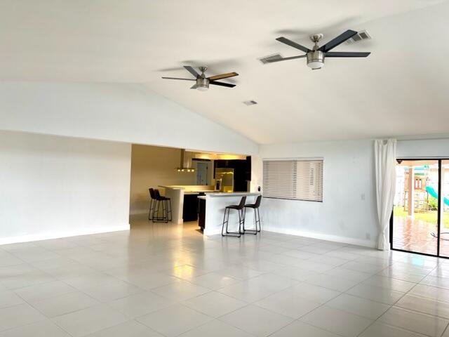 Building Photo - 6633 Amberwoods Dr