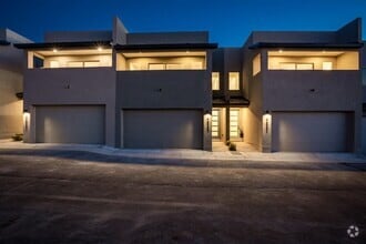 Building Photo - 4531 Villa Loma Ln NE