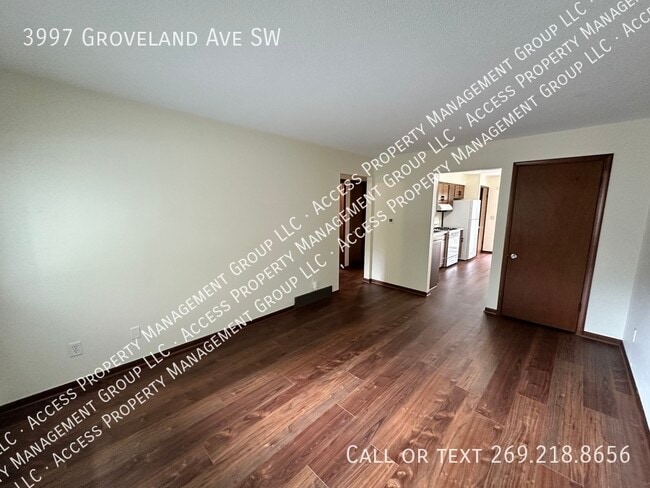 Building Photo - 3997 Groveland Ave SW