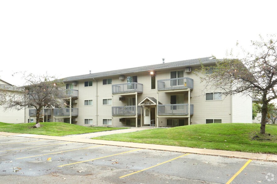 Westbay Club Apartments Rentals Lansing, MI