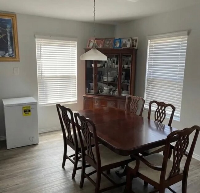 Foto del edificio - 5635 Cobark Creek Trl