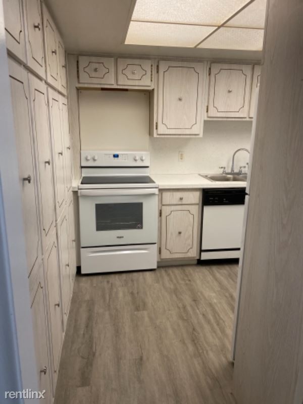 Building Photo - 2 br, 2 bath Townhome - 4445 W Sylvania Ave